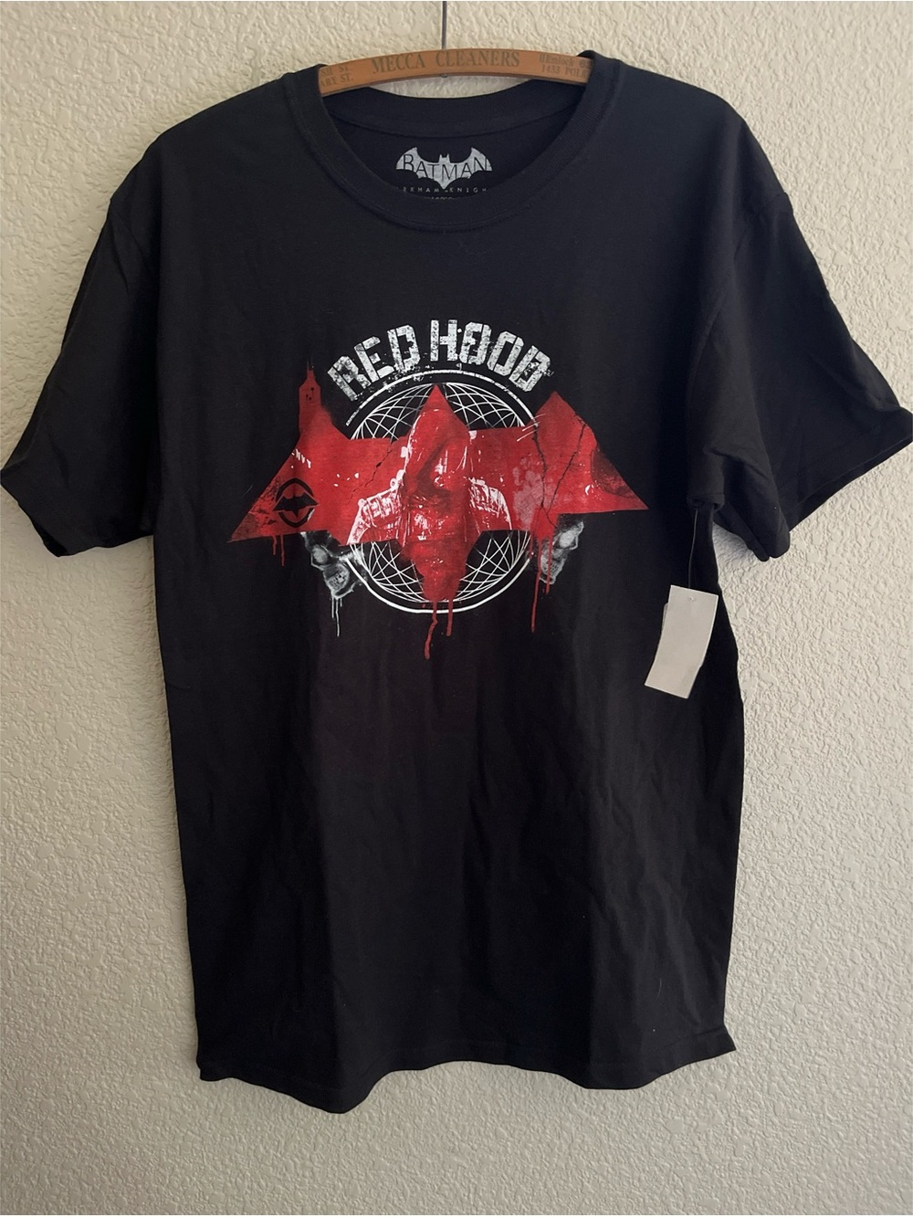 Batman Red Hood Tee Men’s Size Medium Brand New